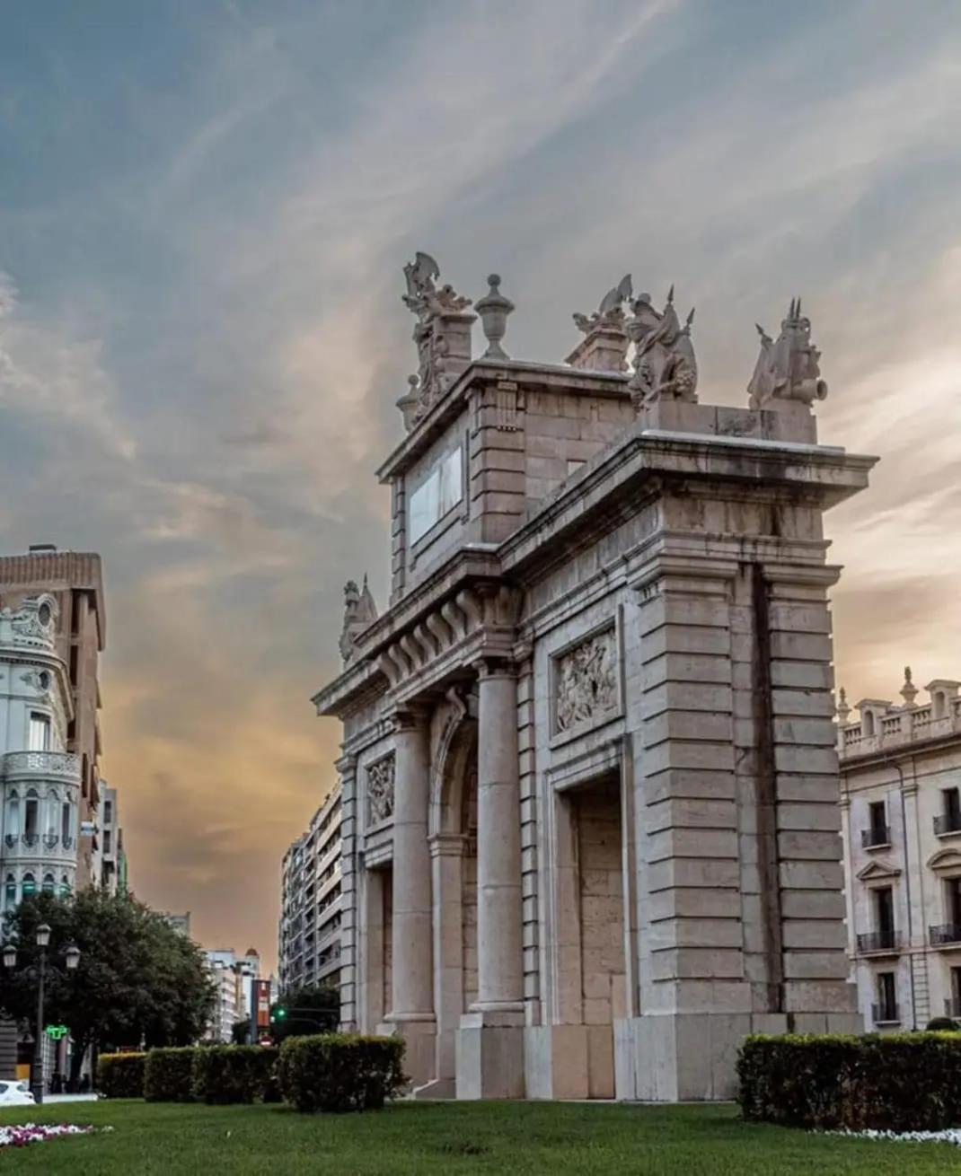 Apartamento Turistico Lux Center Valencia Eksteriør bilde