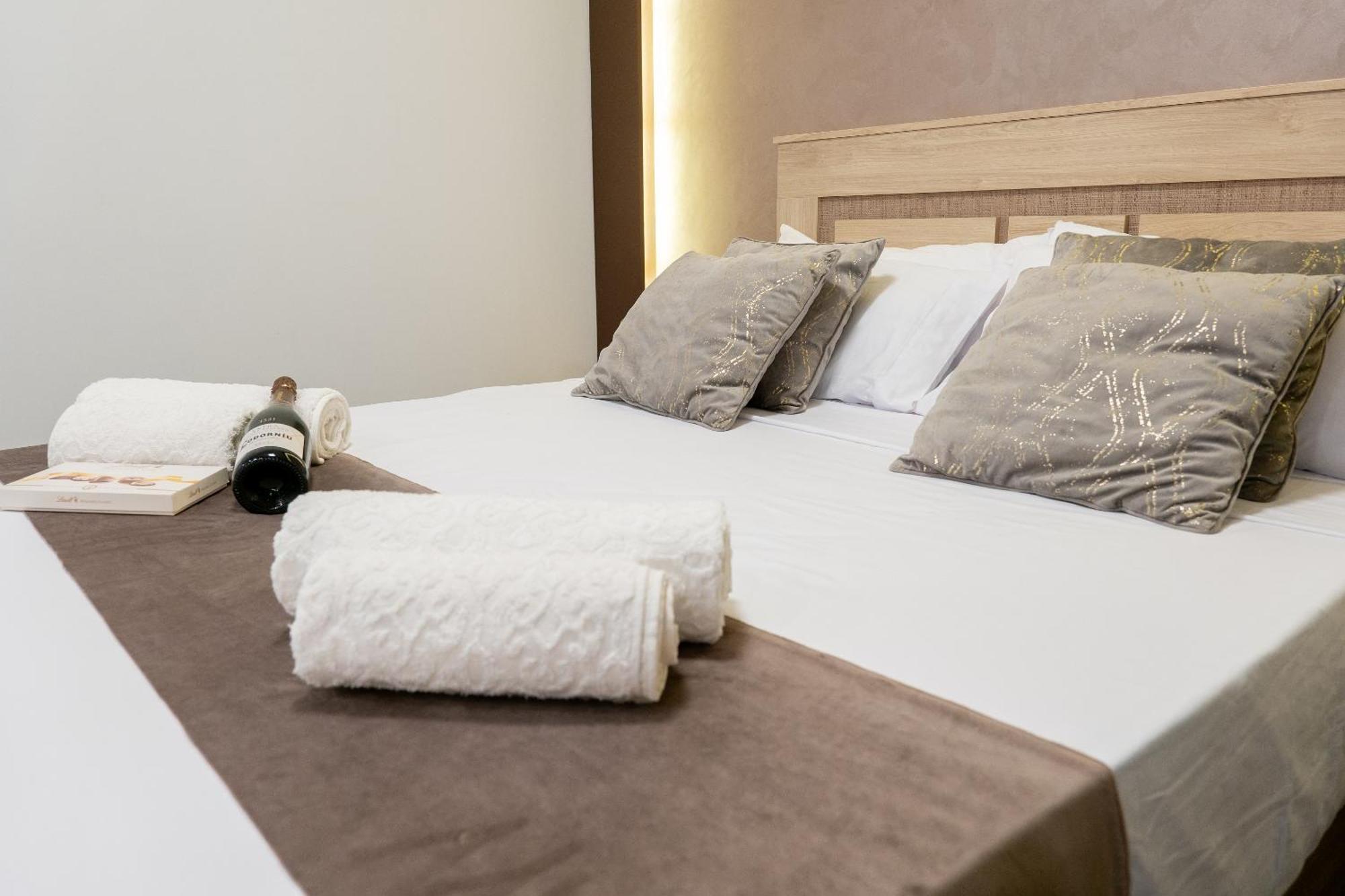 Apartamento Turistico Lux Center Valencia Eksteriør bilde