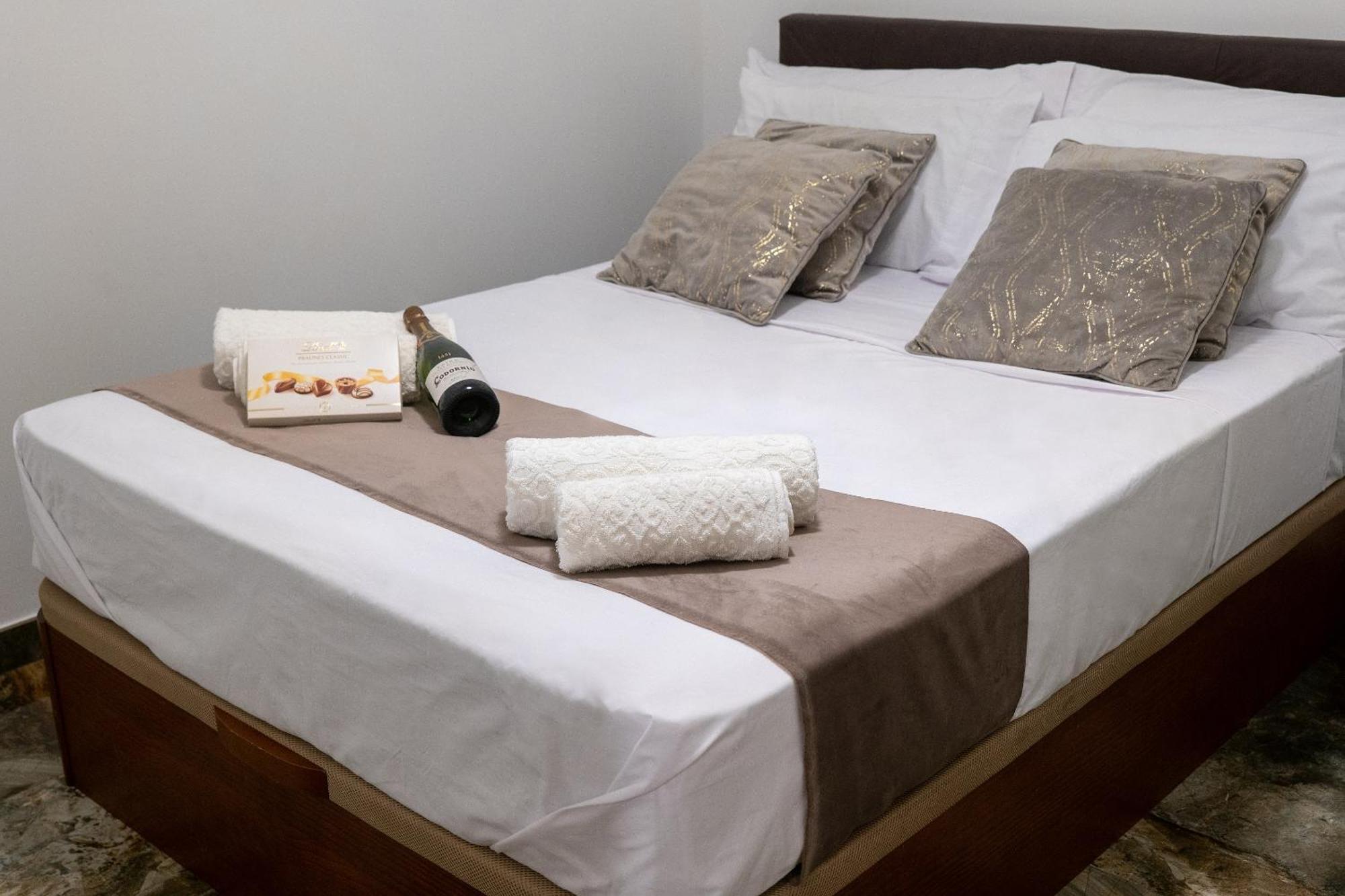 Apartamento Turistico Lux Center Valencia Eksteriør bilde